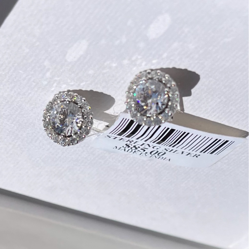 💎CZ Stud earrings💎 - Picture 2 of 2
